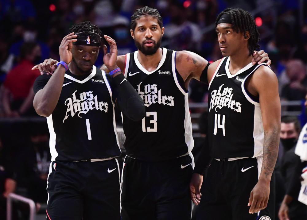 邮报：布莱顿追逐皇马前锋贡萨洛，利兹联和桑德兰也有意（邮报：布莱顿有意皇马前锋贡萨洛，利兹联与桑德兰同样感兴趣）