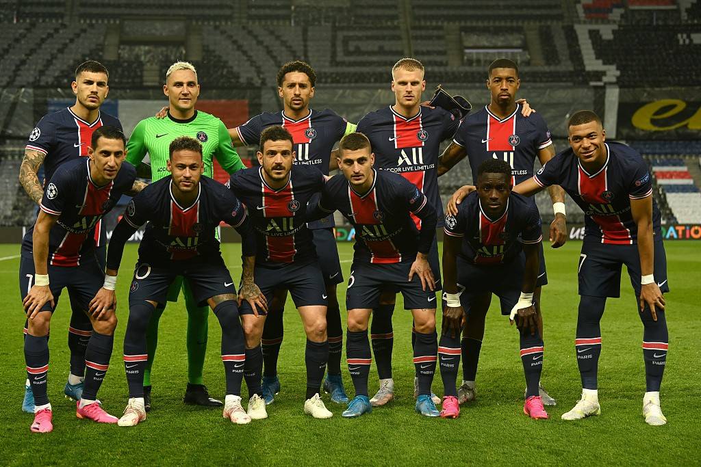 弗拉格高效22分，末节关键时刻精彩发挥带走比赛（弗拉格高效取22分，末节关键时刻发力锁定胜局）