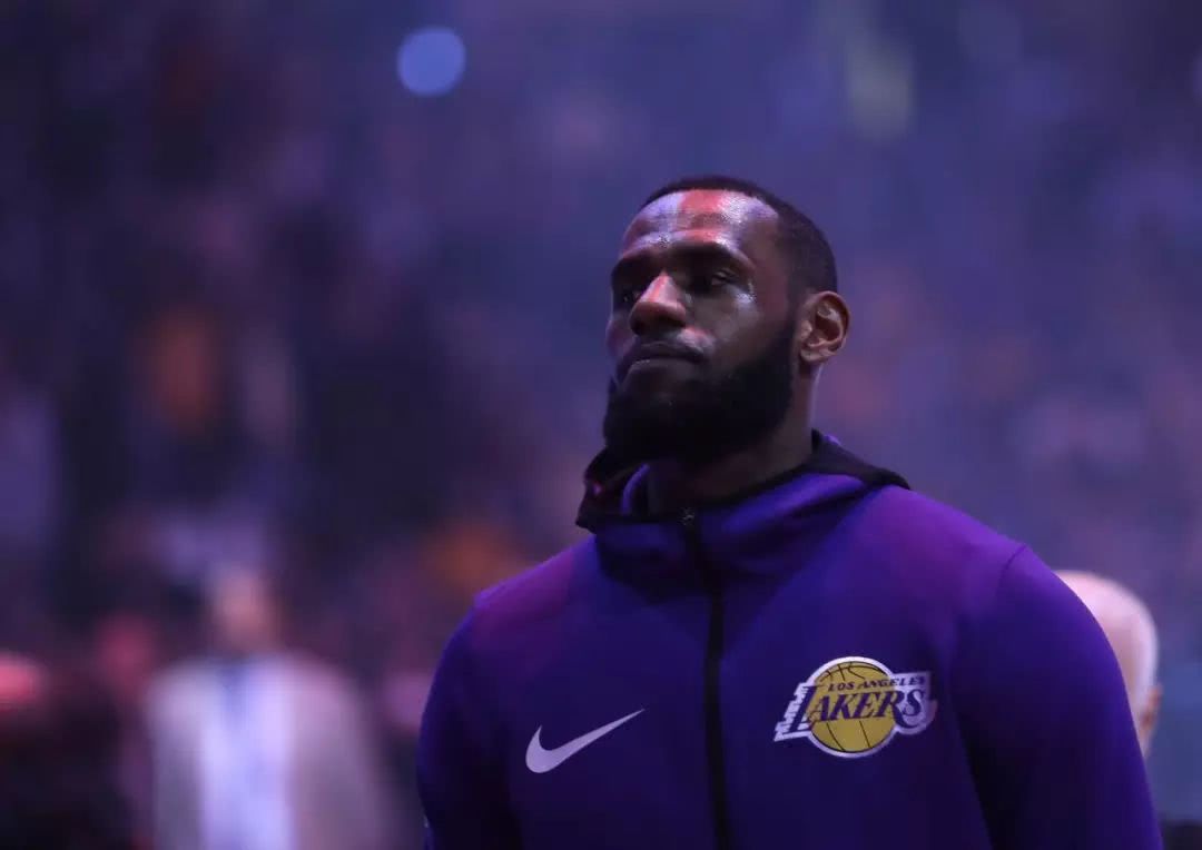 话题｜萨拉赫无缘欧冠名单 离开利物浦倒计时？（焦点｜萨拉赫落选欧冠名单 告别利物浦进入倒计时？）