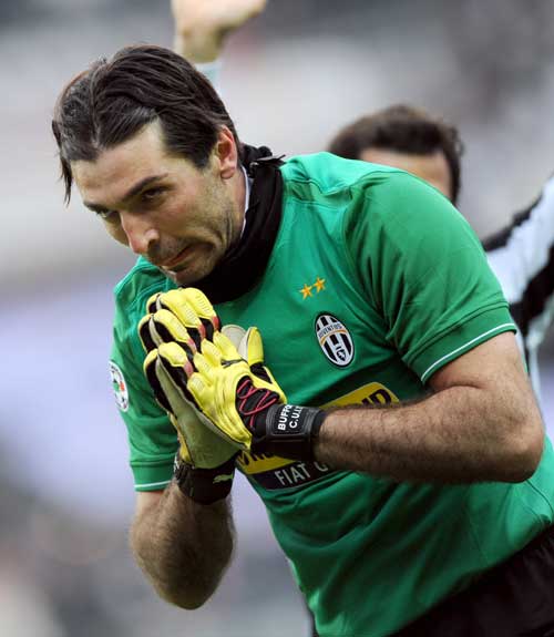 英媒：曼联考察加拉格尔时对巴里奥斯产生兴趣（英媒：曼联在考察加拉格尔时开始关注巴里奥斯）