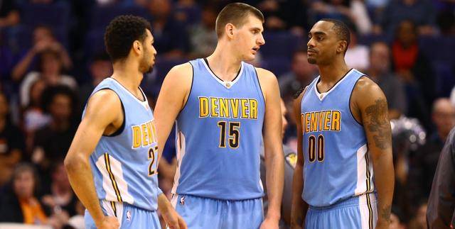 意媒：邓弗里斯和姆希塔良都可能错过对阵马竞的比赛（意媒：邓弗里斯、姆希塔良恐双双缺席对阵马竞）