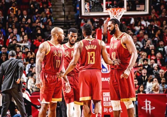 李金羽：中国足球前一段已经掉冰窟窿里了，目前处于恢复期（李金羽：此前中国足球跌入低谷，如今正处于恢复阶段）