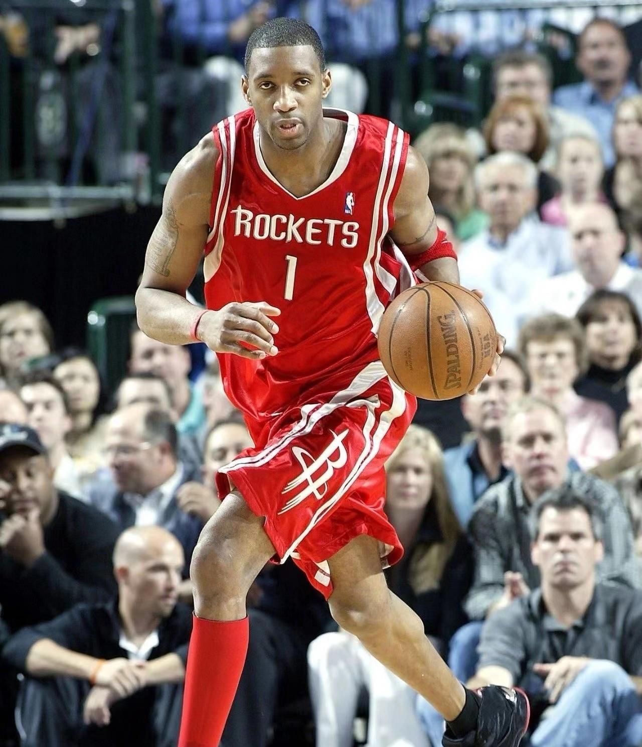 青训球员获得首发机会，表现不俗（青训小将首发登场，发挥亮眼）