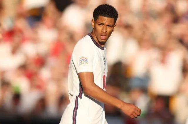 默特萨克：中国足球需要培养自己的超级球员；道曼不是经常能有的天才（默特萨克：中国足球要打造本土超级球星，道曼式天才罕见）