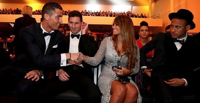 官方：帕利尼亚因转会谈判未入选球队今日比赛大名单（官方通报：因转会洽谈，帕利尼亚未进入今日比赛名单）