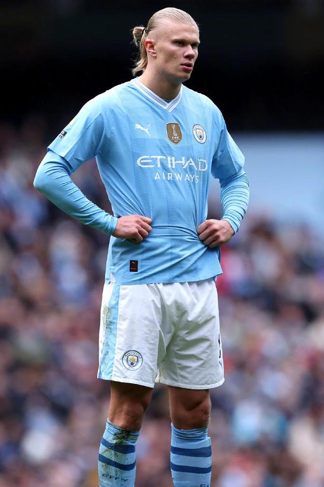 欧冠淘汰赛前瞻：巴萨主场迎战曼联,（欧冠淘汰赛前瞻：巴萨坐镇主场对阵曼联）